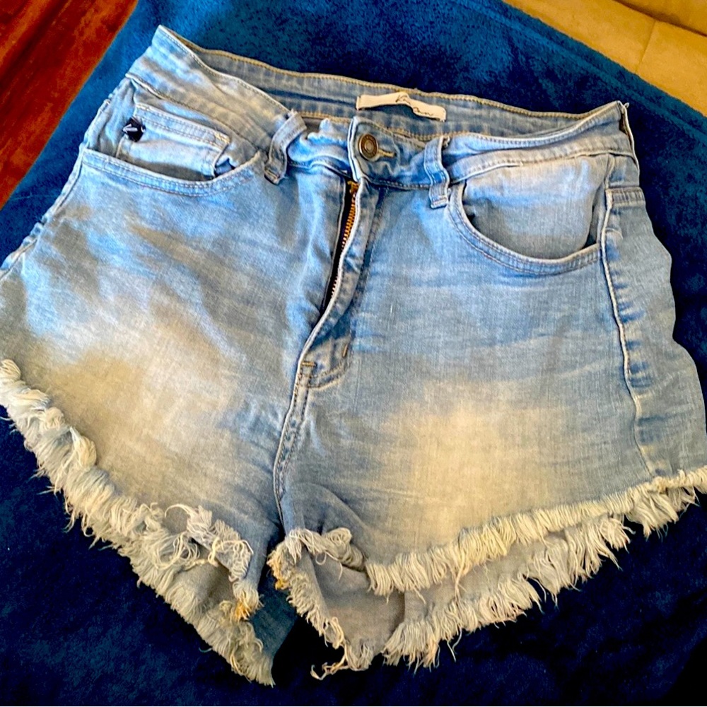 Jean Short Cut Offs Size 9/28